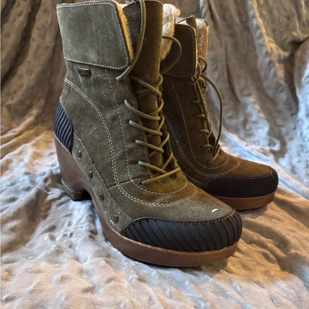 Jambu Olive Lace-Up Women's Boots